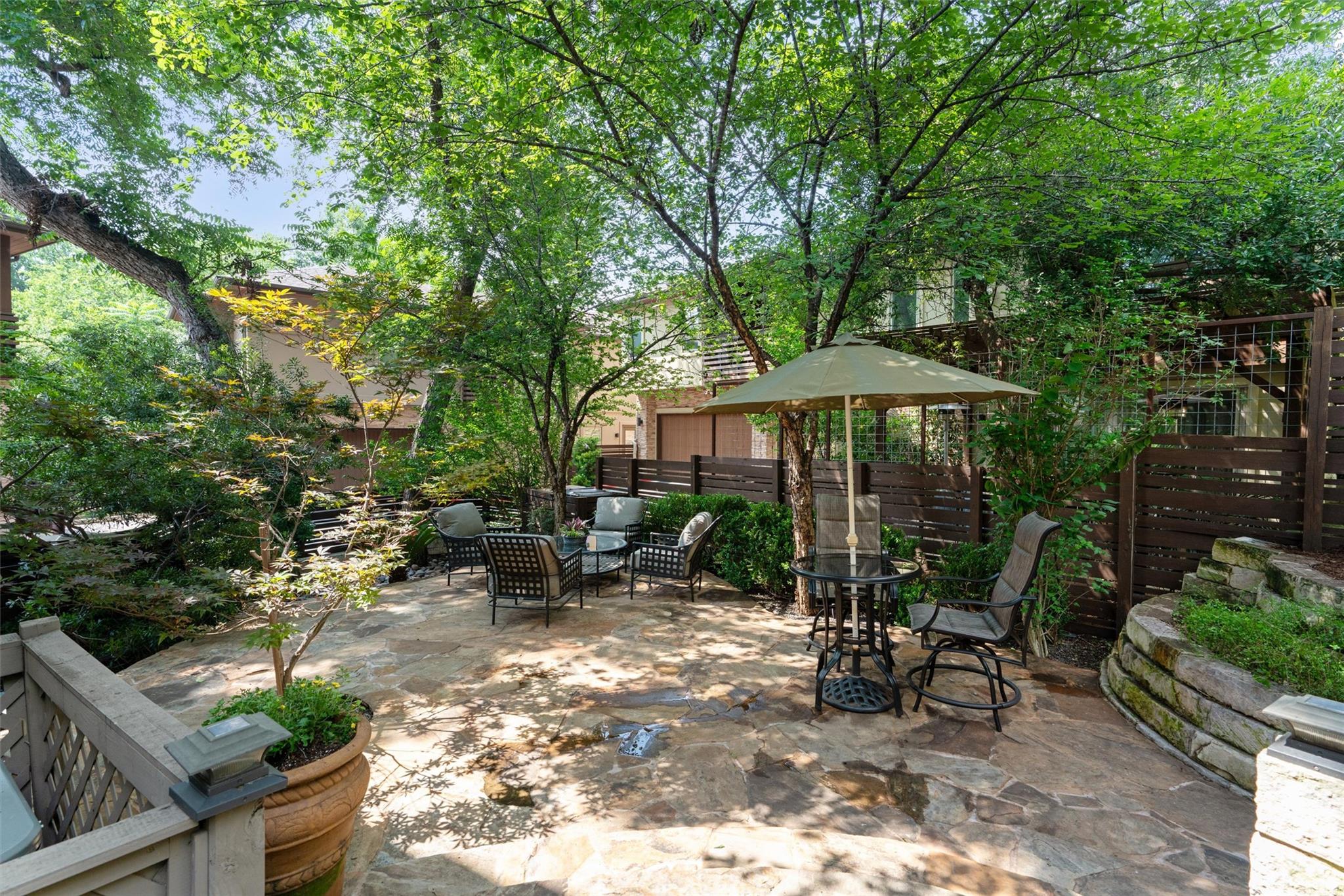 1227 Newning Ave # 10