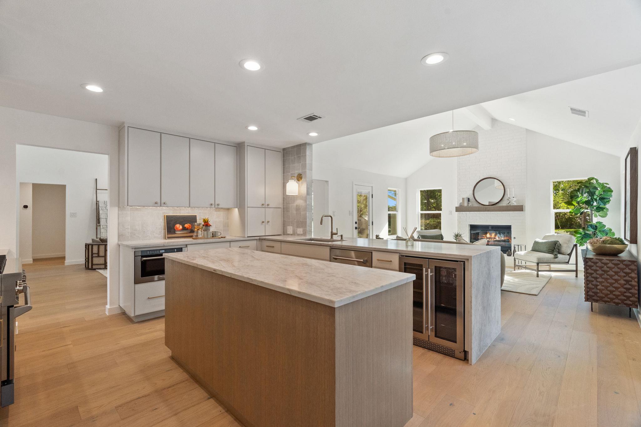5609 Barker Ridge DR