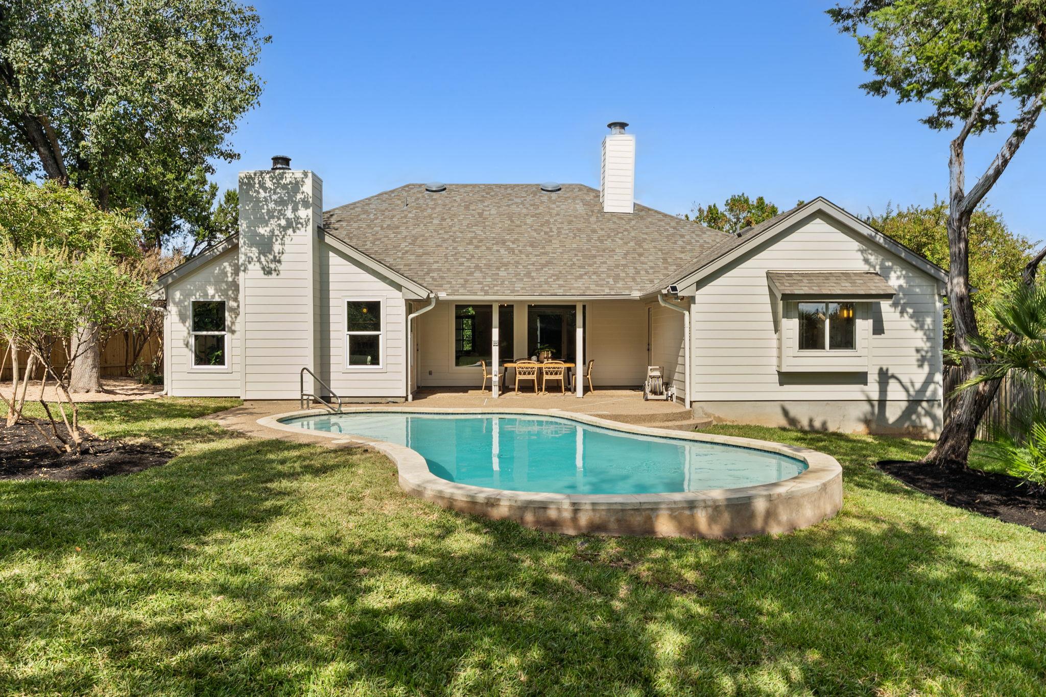 5609 Barker Ridge DR