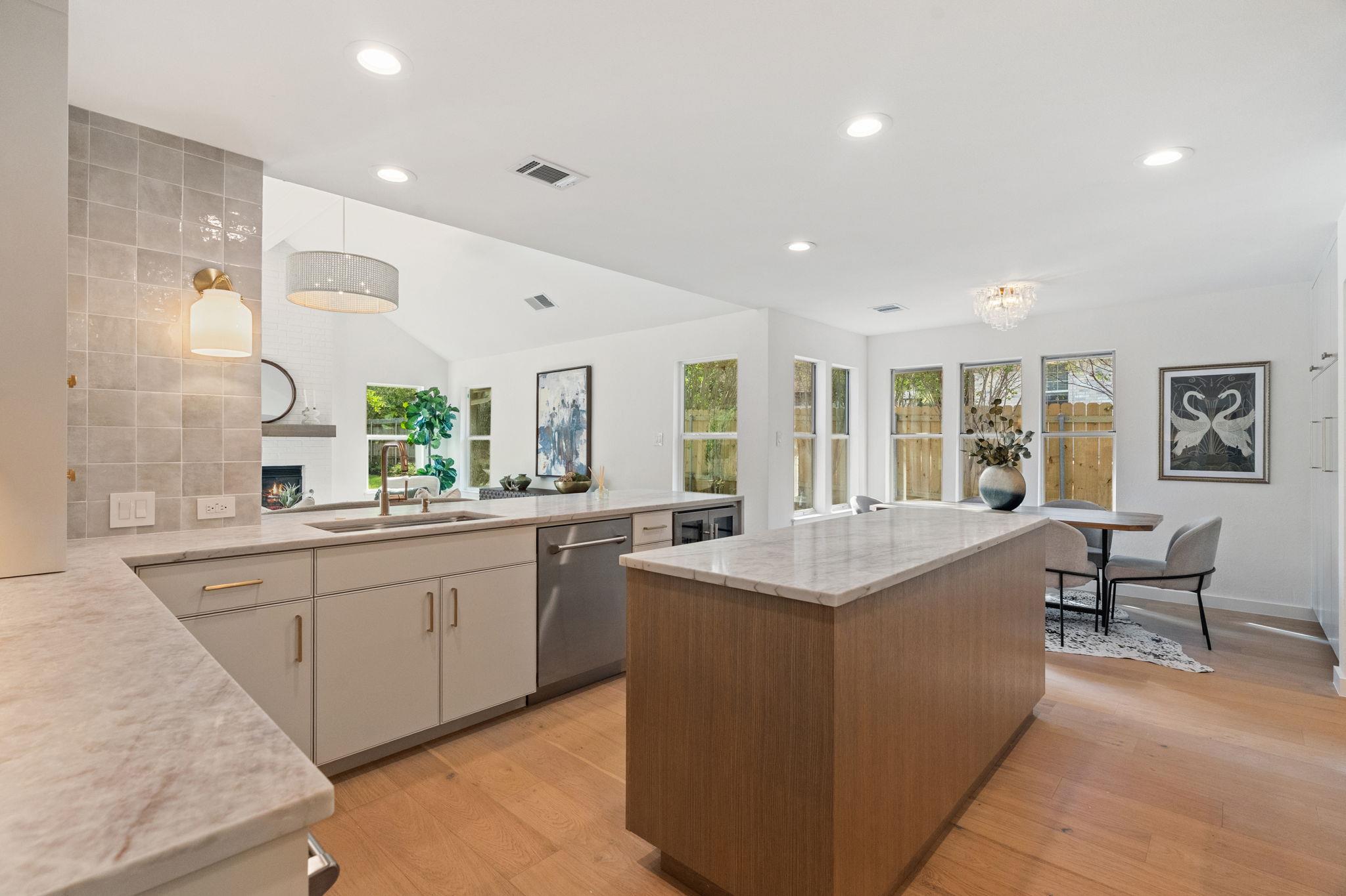 5609 Barker Ridge DR