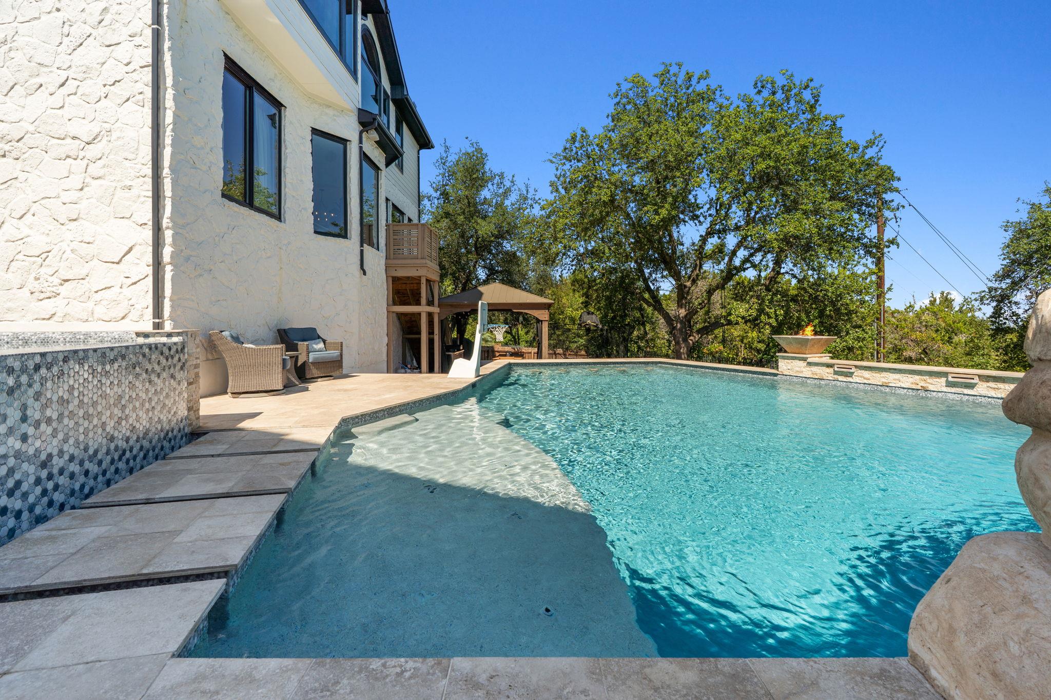 12104 Carlsbad DR