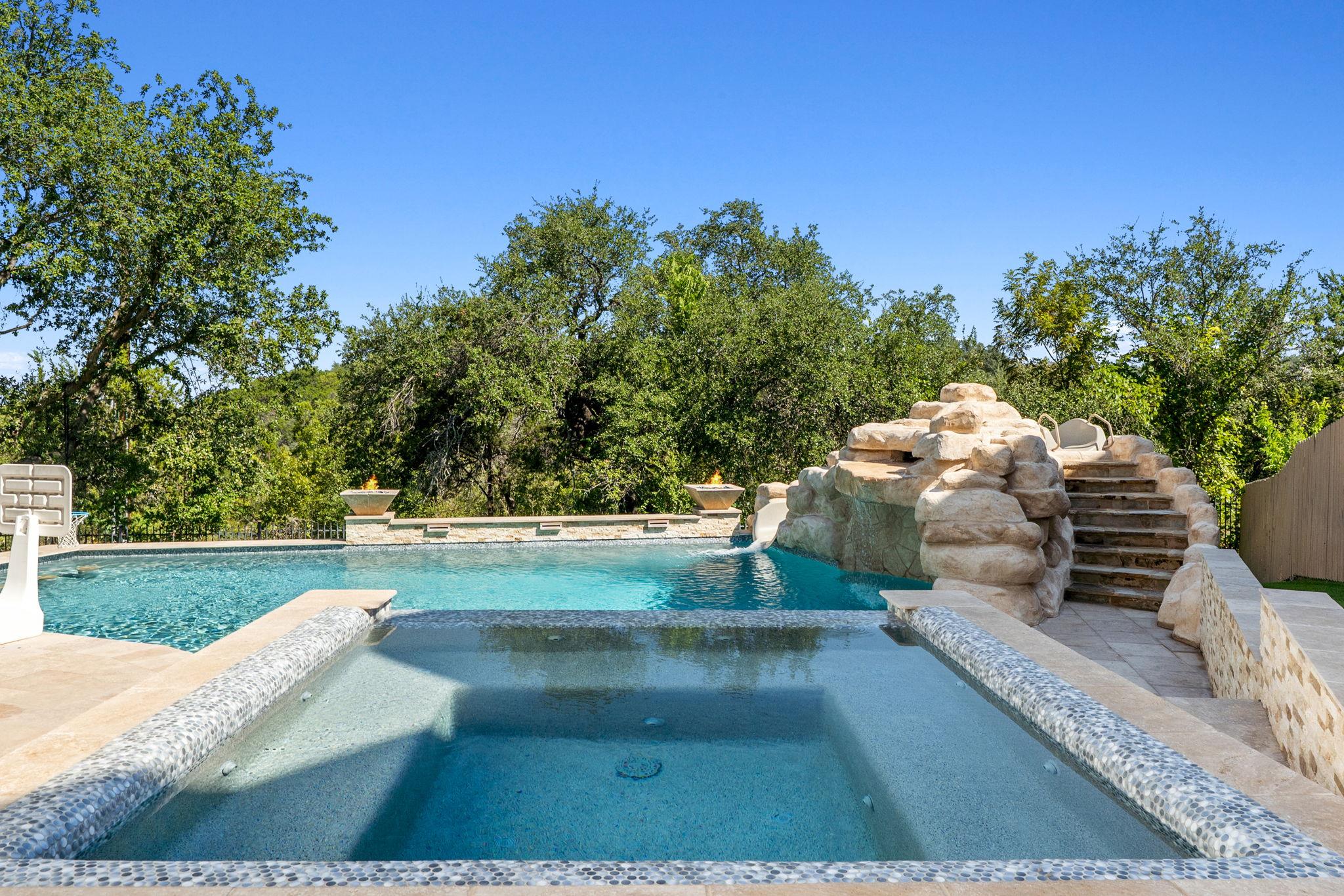 12104 Carlsbad DR
