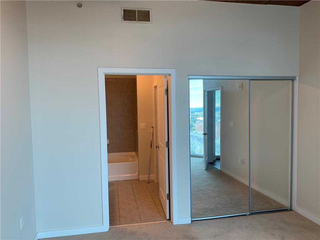 400 W Peachtree Street NW Unit 2004