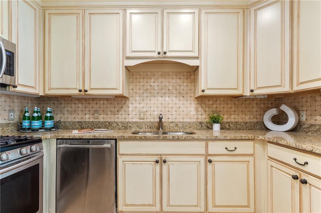 77 Peachtree Place NE Unit 411