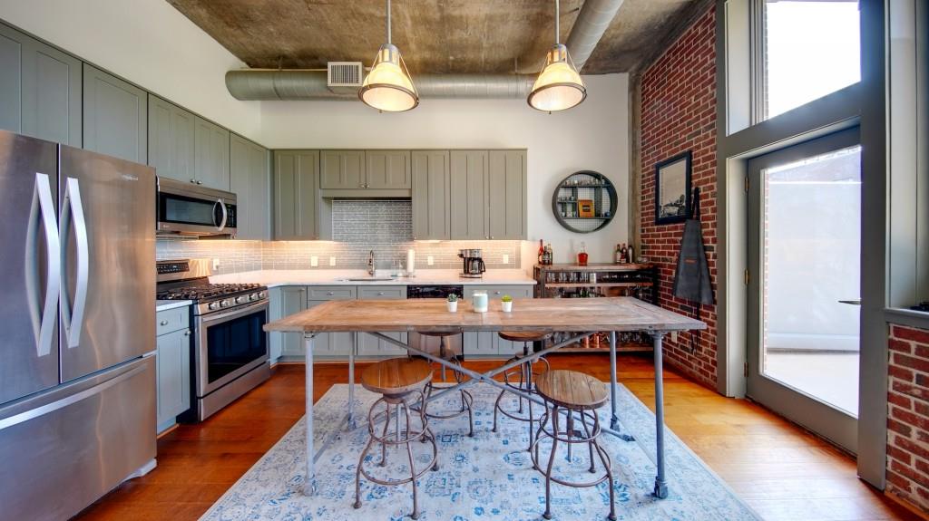 660 Glen Iris Drive Unit 201