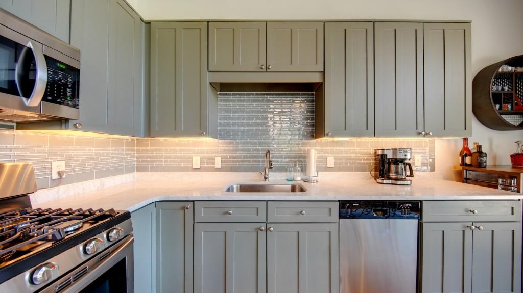 660 Glen Iris Drive Unit 201