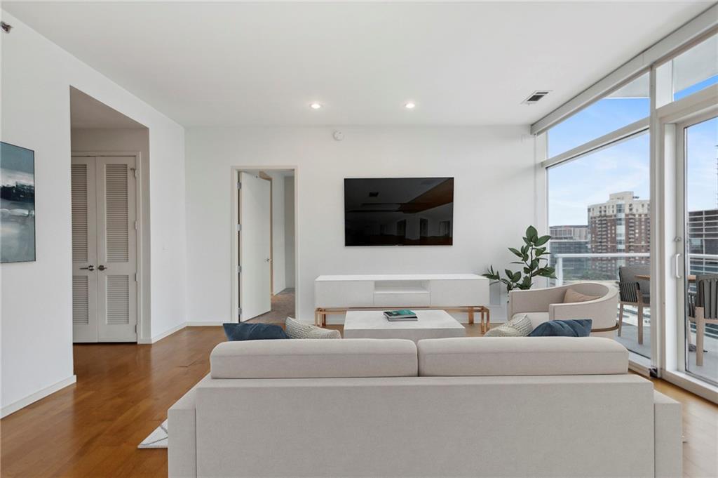 45 Ivan Allen Jr Boulevard Unit 1703