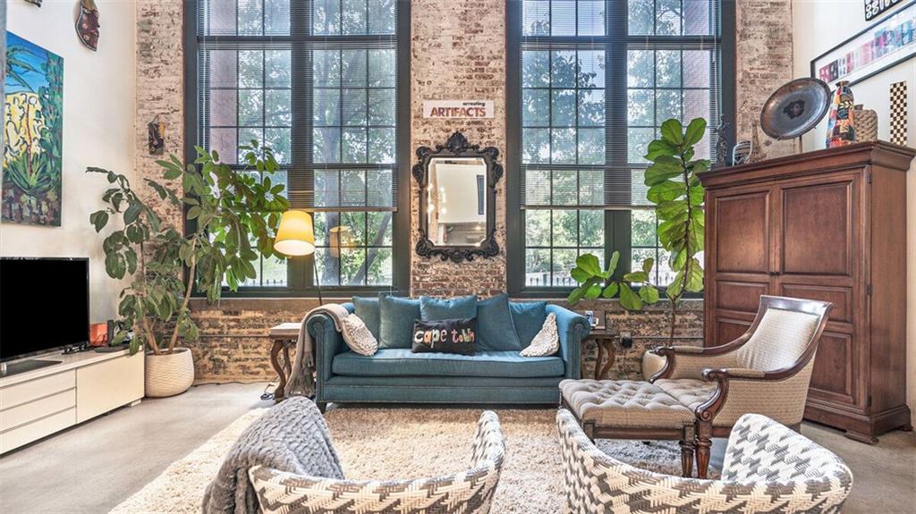 170 BOULEVARD SE Unit E105