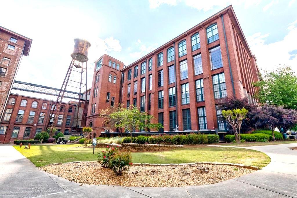 170 BOULEVARD SE Unit E105