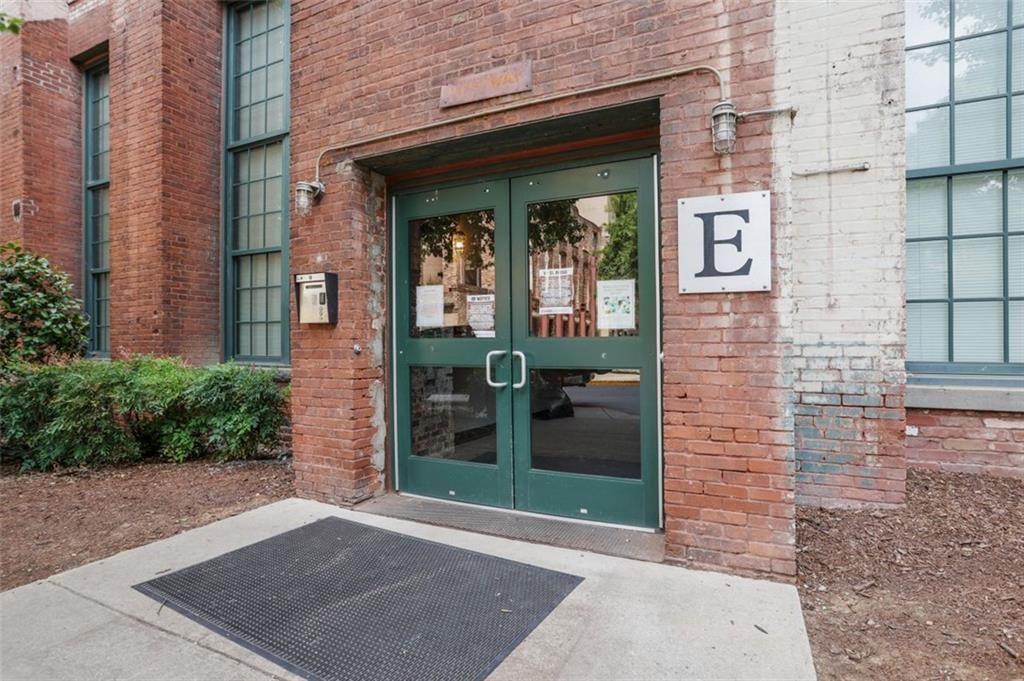 170 BOULEVARD SE Unit E105