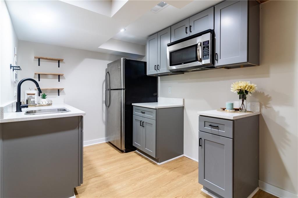 2077 W Flat Shoals Terrace