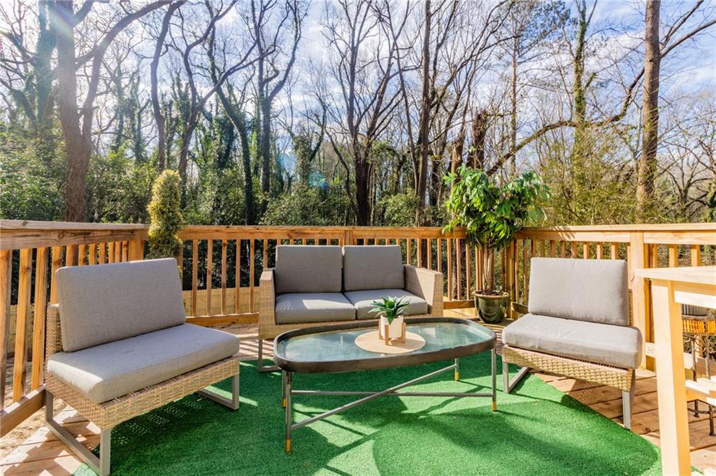 2077 W Flat Shoals Terrace