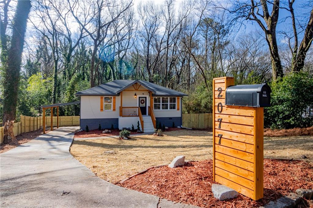 2077 W Flat Shoals Terrace