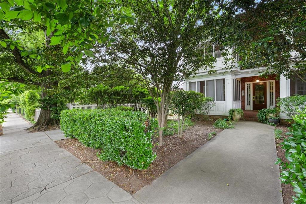 1046 North Avenue NE Unit 2C