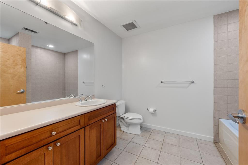 660 Glen Iris Drive NE Unit 207