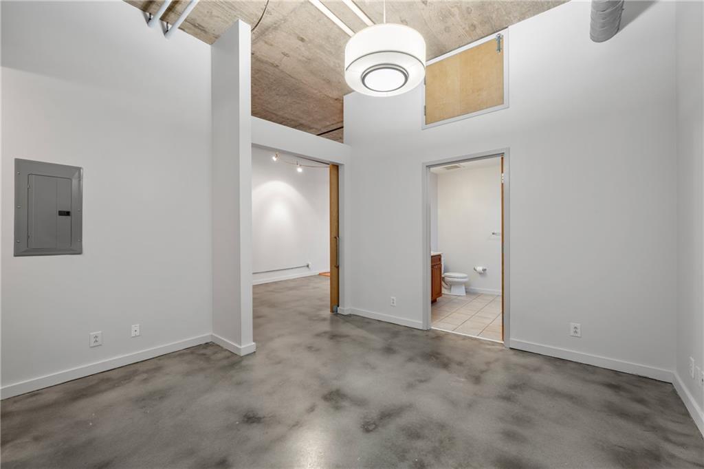 660 Glen Iris Drive NE Unit 207