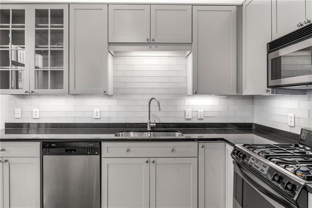 660 Glen Iris Drive NE Unit 207