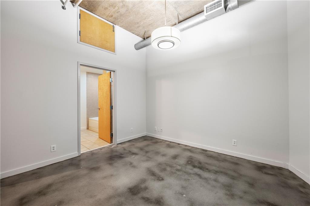 660 Glen Iris Drive NE Unit 207