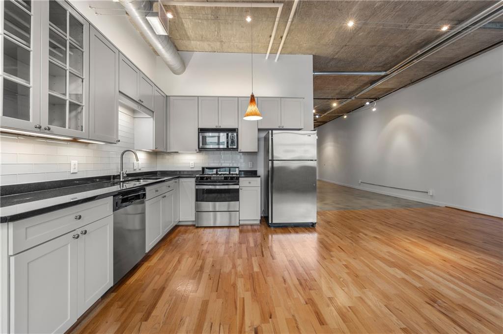 660 Glen Iris Drive NE Unit 207