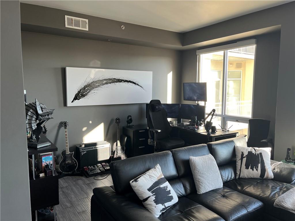 711 COSMOPOLITAN Drive NE Unit 716