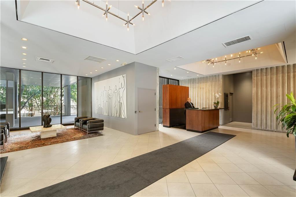147 15th Street NE Unit 8B