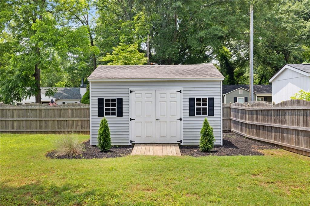 1450 Walker Street SE