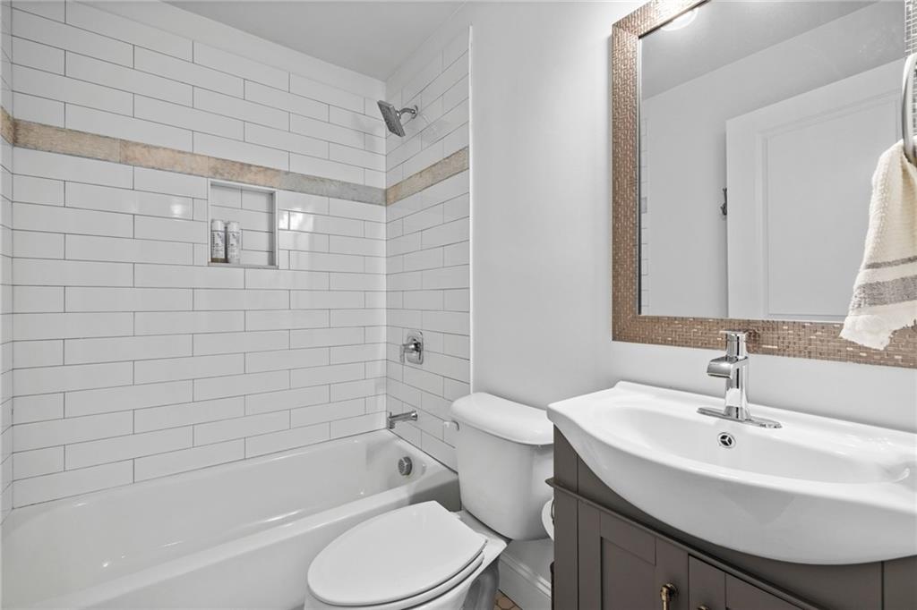 1450 Walker Street SE