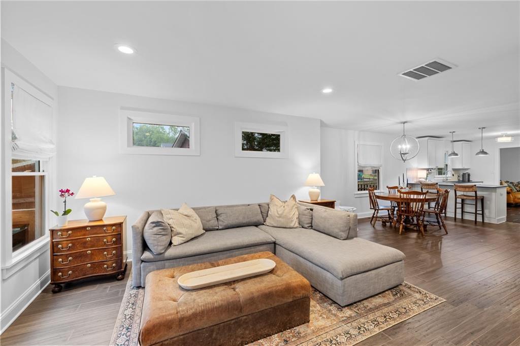 1450 Walker Street SE