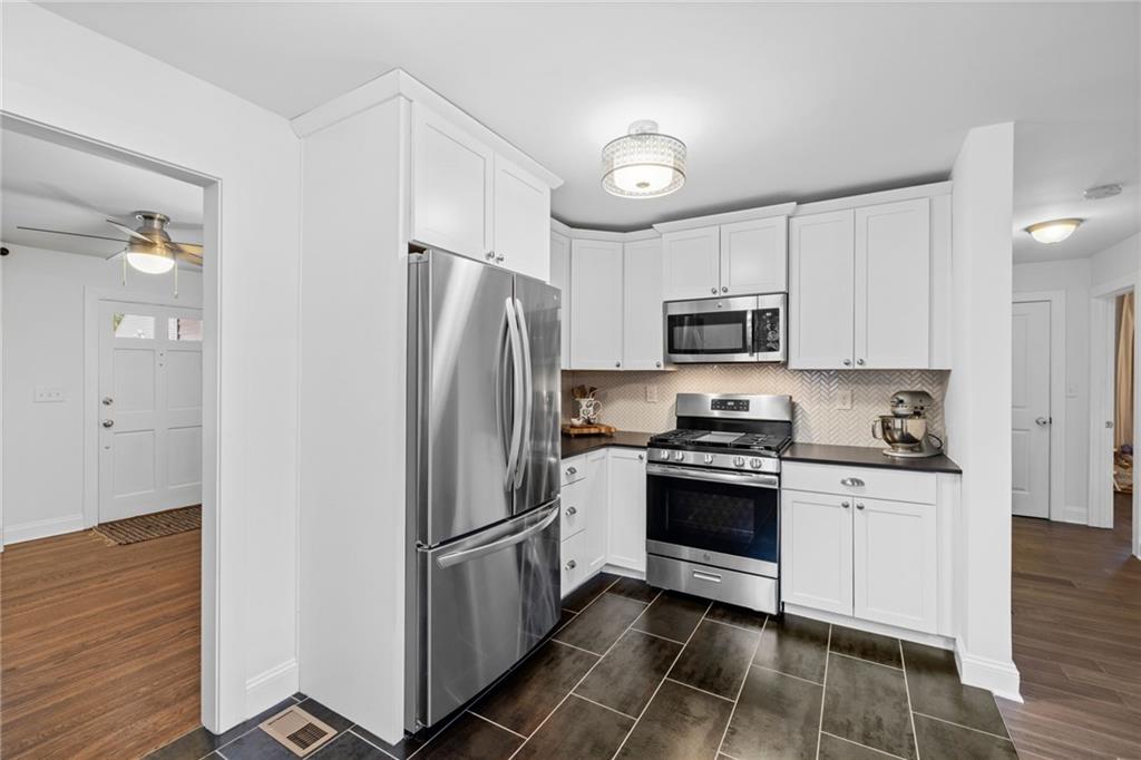 1450 Walker Street SE