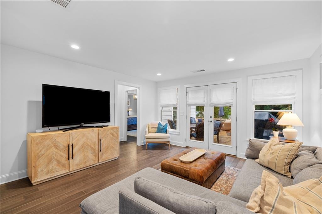 1450 Walker Street SE