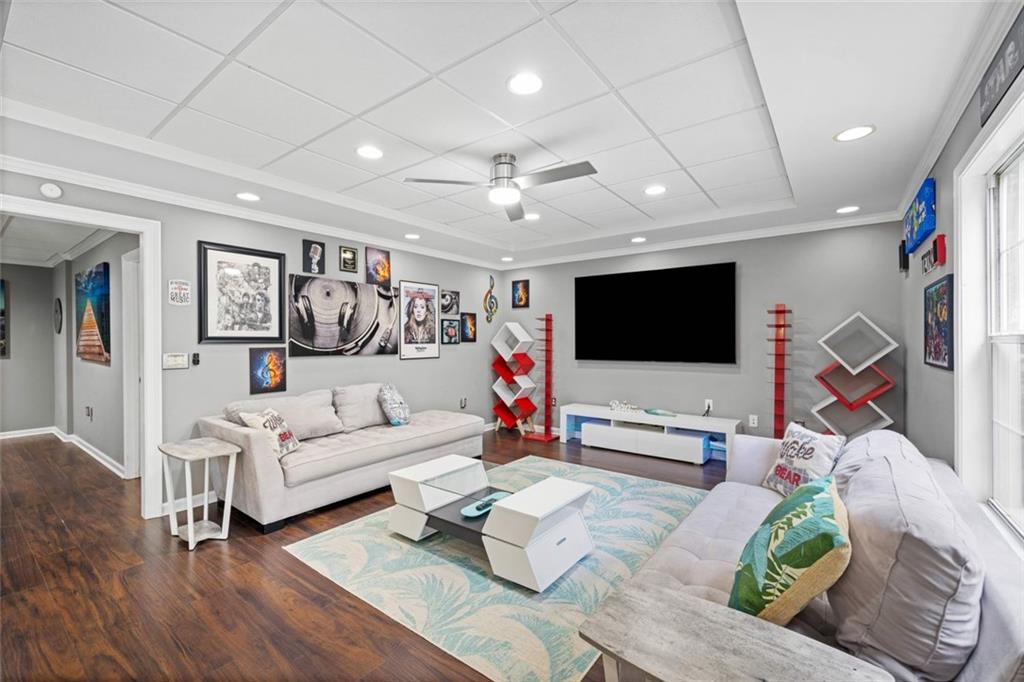 1567 Vine Leaf Drive