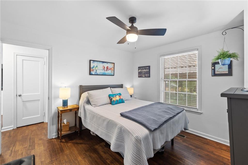 2427 Saint Patrick Street SE