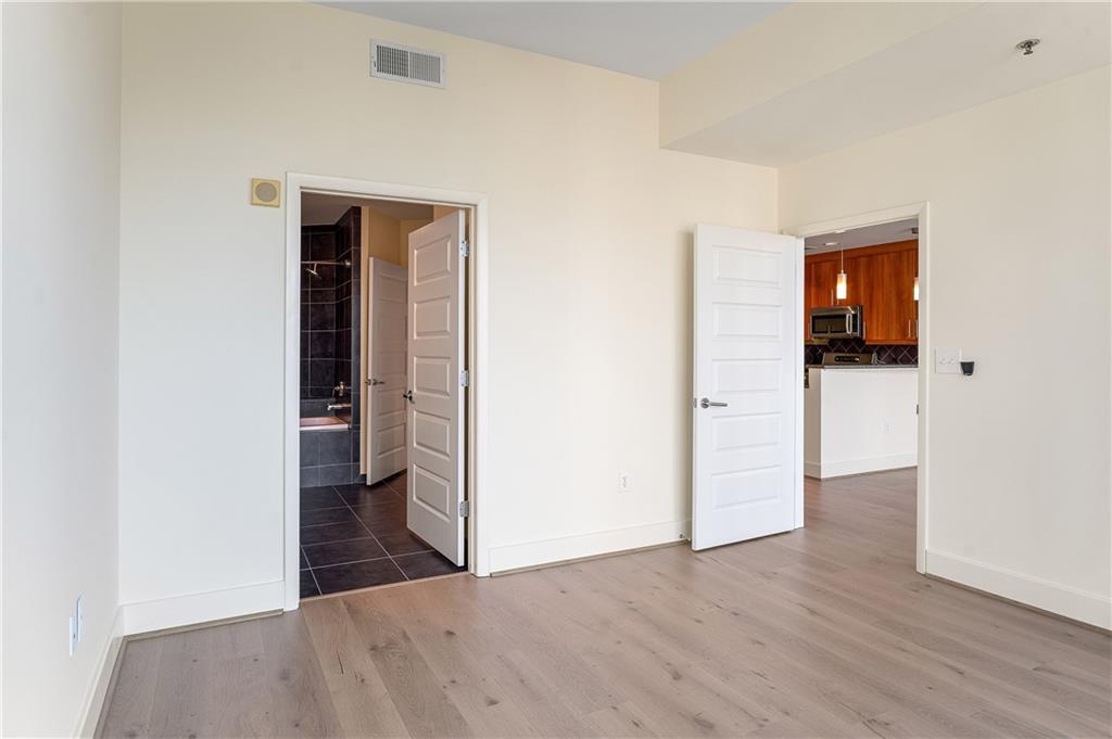 1080 Peachtree Street NE Unit 2101