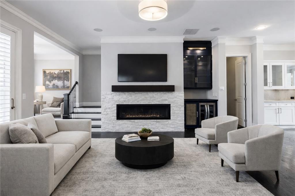 3618 Brookleigh Lane NE