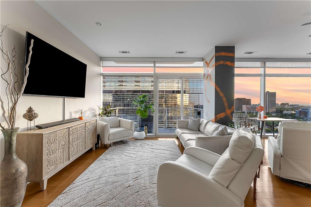 45 Ivan Allen Jr Boulevard NW Unit 1703