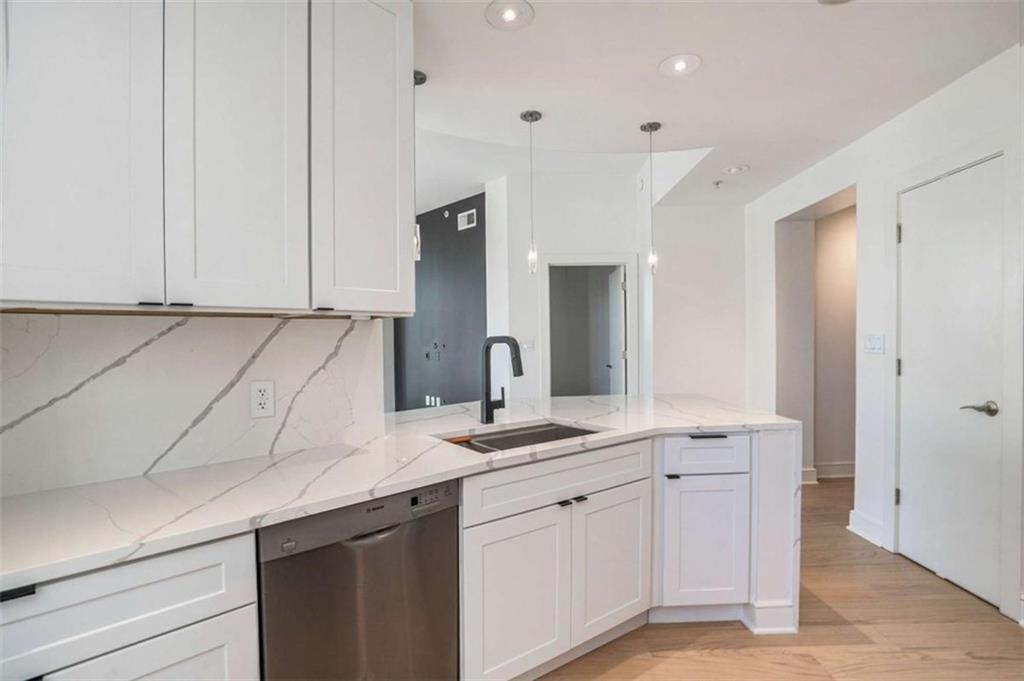 222 12th Street Unit 1107