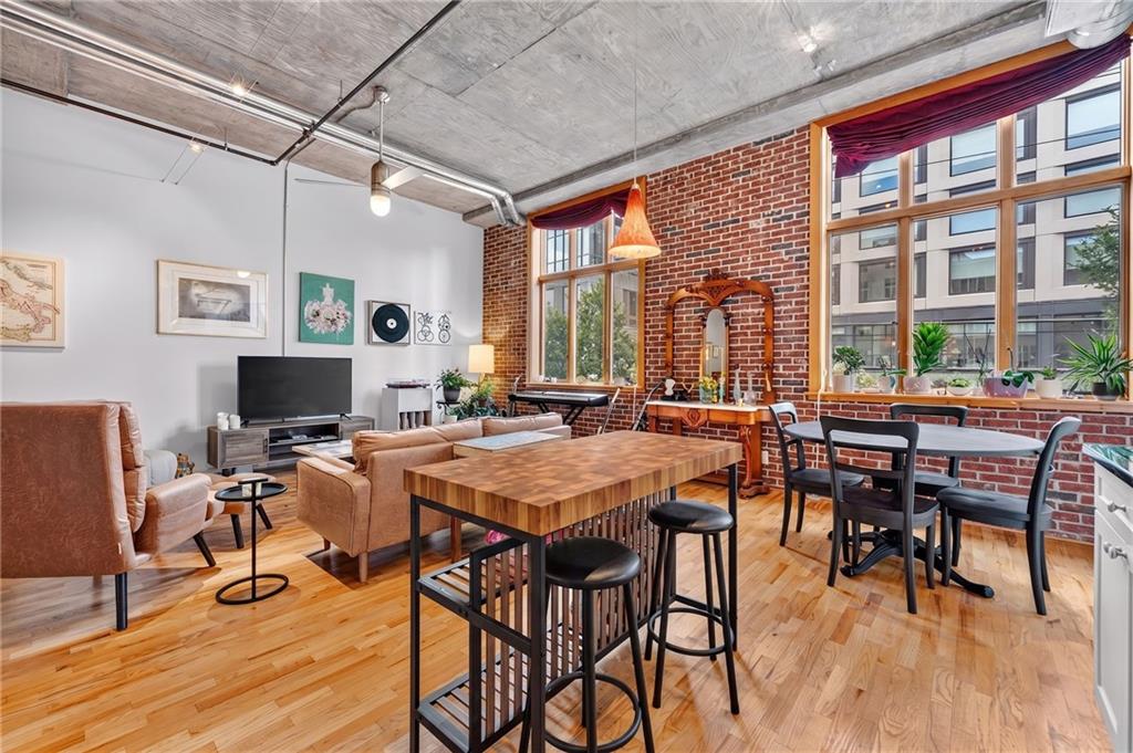 660 Glen Iris Drive NE Unit 207