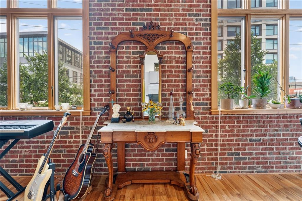 660 Glen Iris Drive NE Unit 207