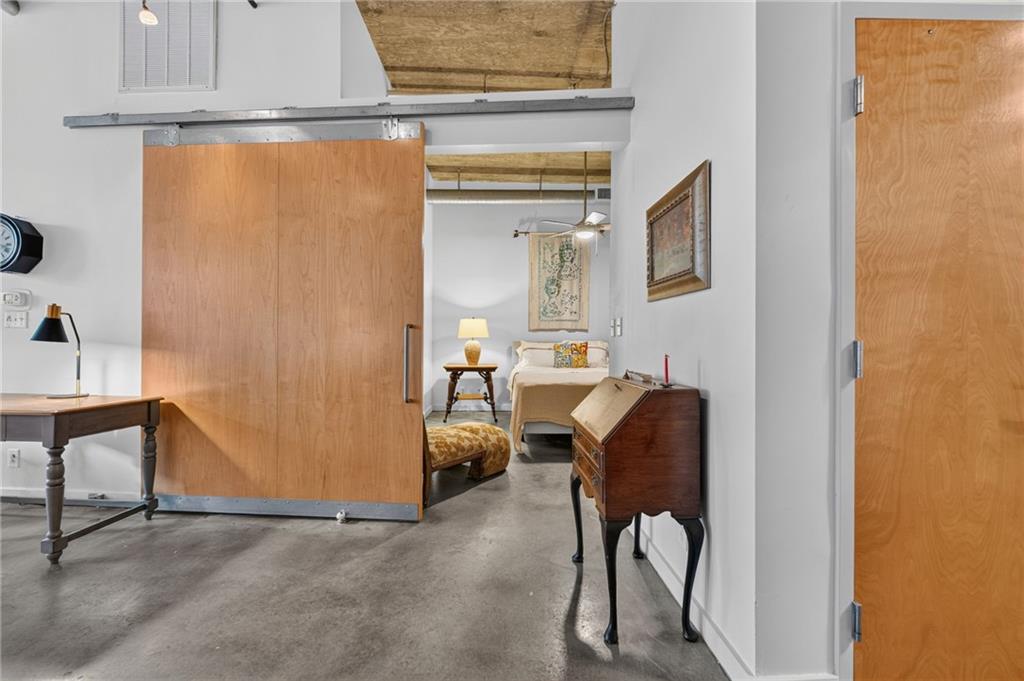 660 Glen Iris Drive NE Unit 207