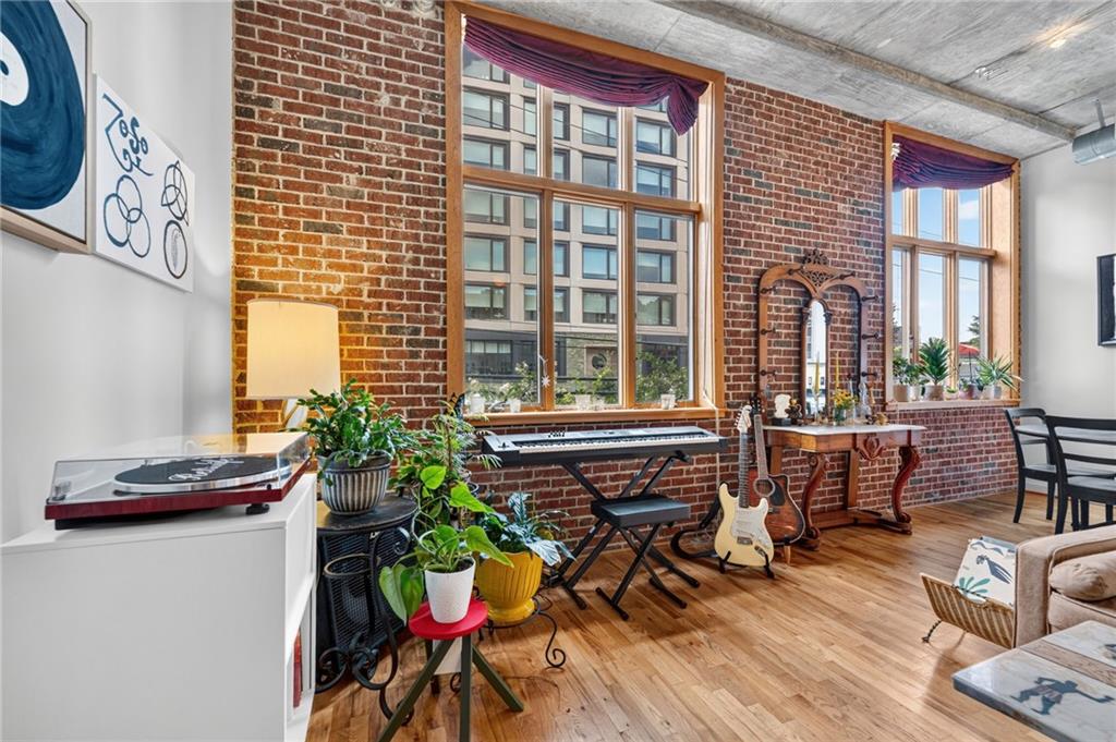 660 Glen Iris Drive NE Unit 207