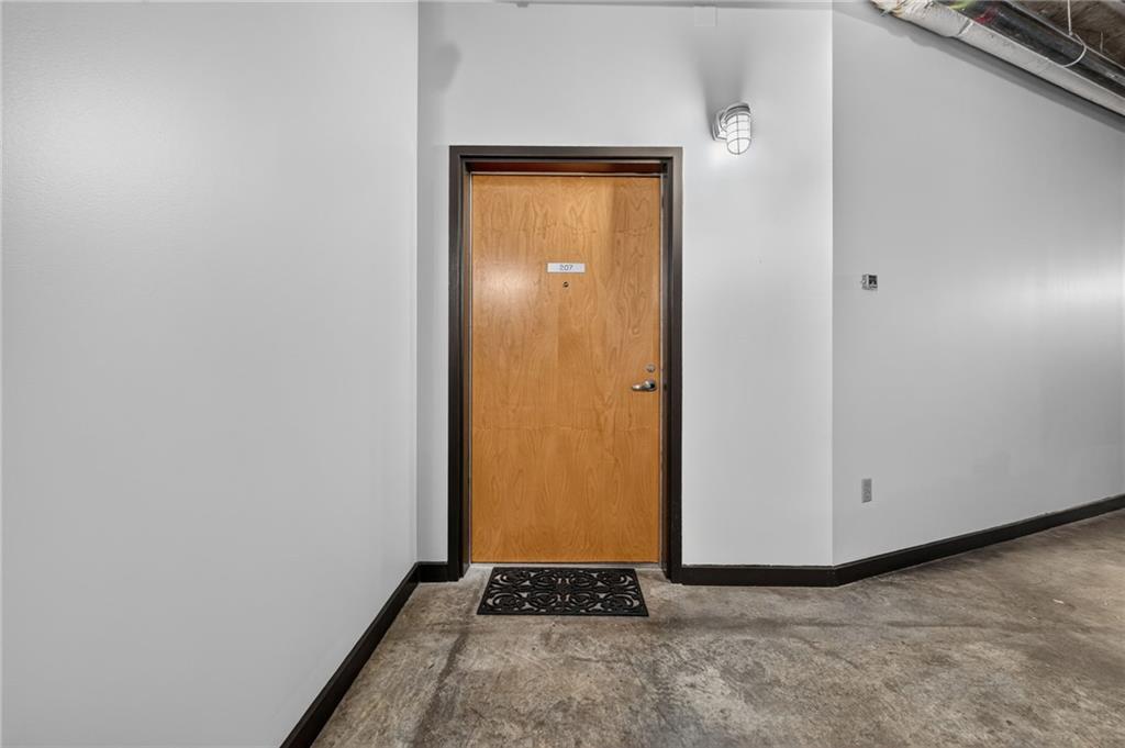 660 Glen Iris Drive NE Unit 207