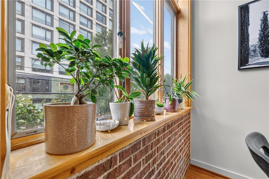 660 Glen Iris Drive NE Unit 207