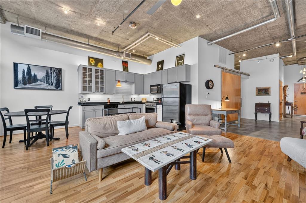 660 Glen Iris Drive NE Unit 207