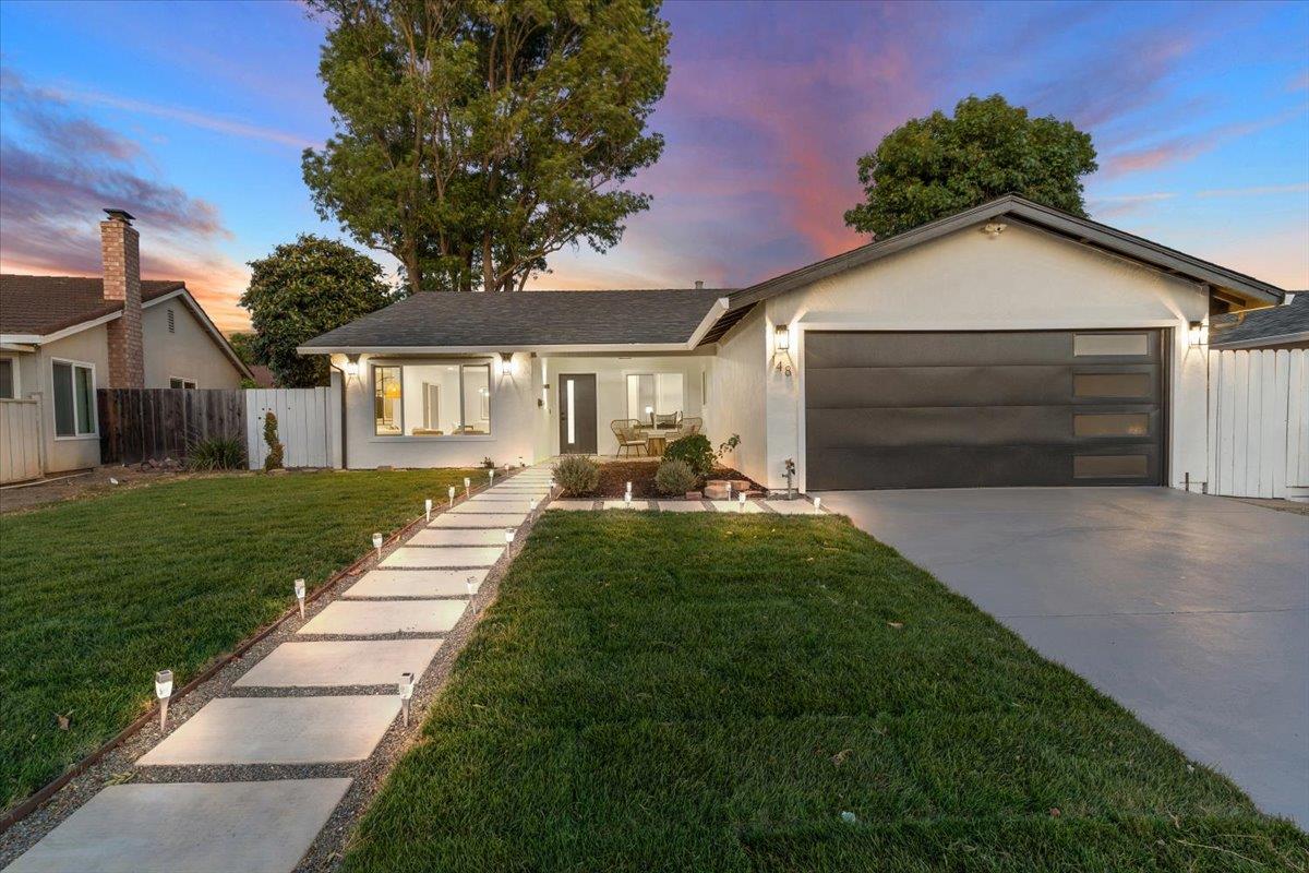 148 Farnham CT