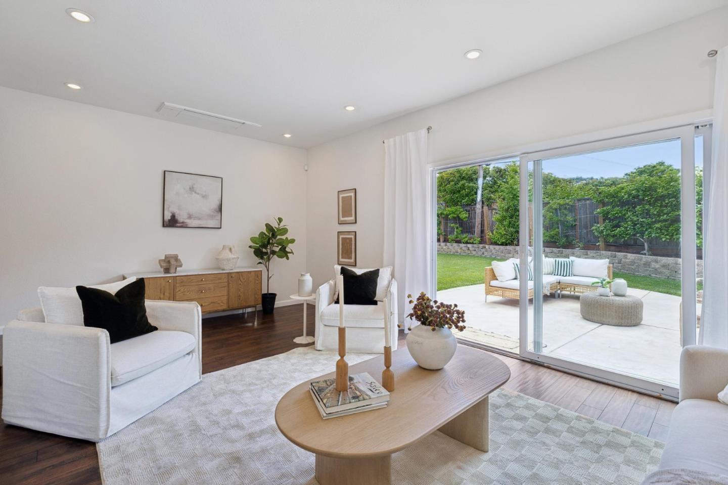 103 Belwood Gateway