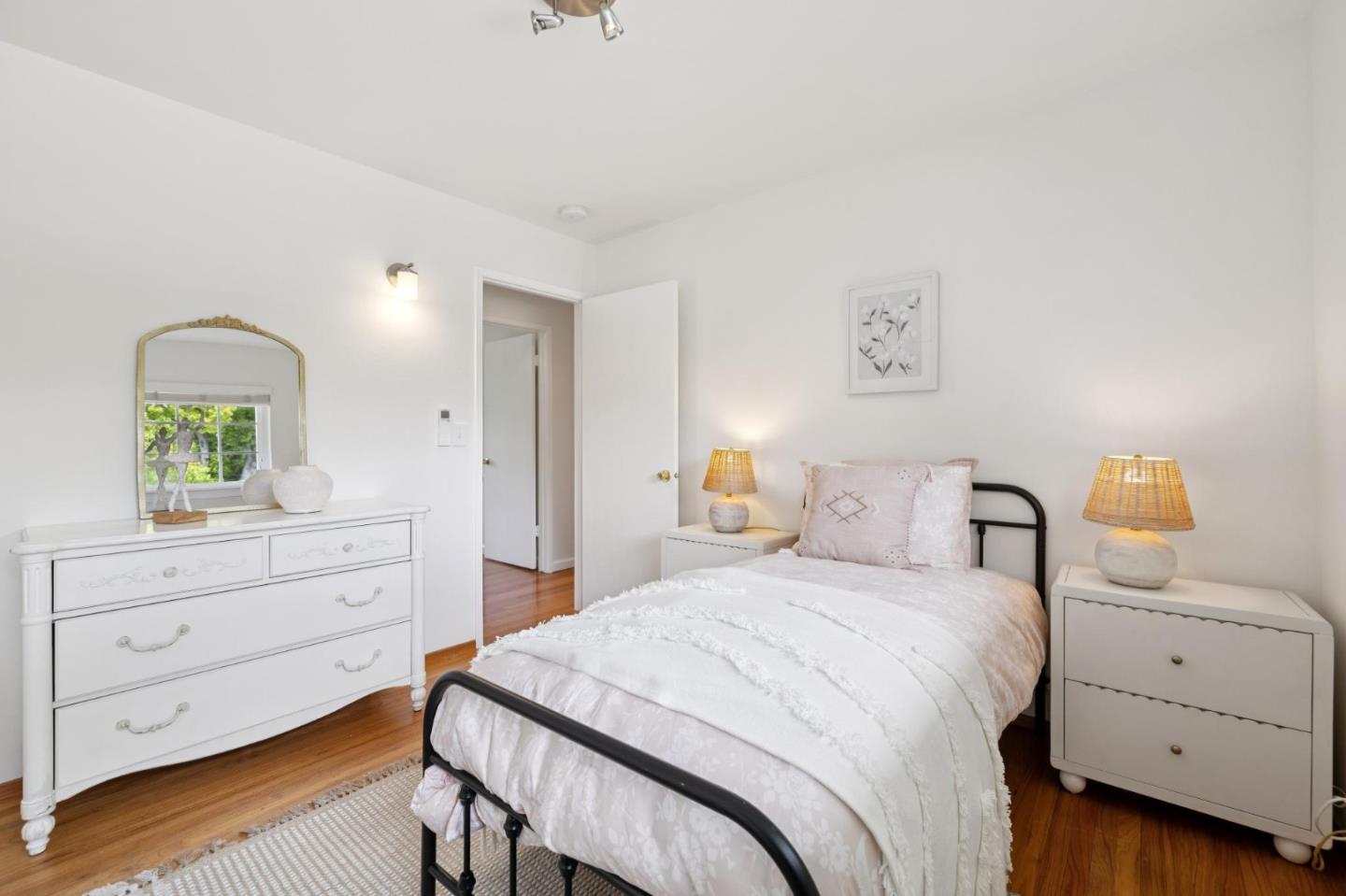 103 Belwood Gateway