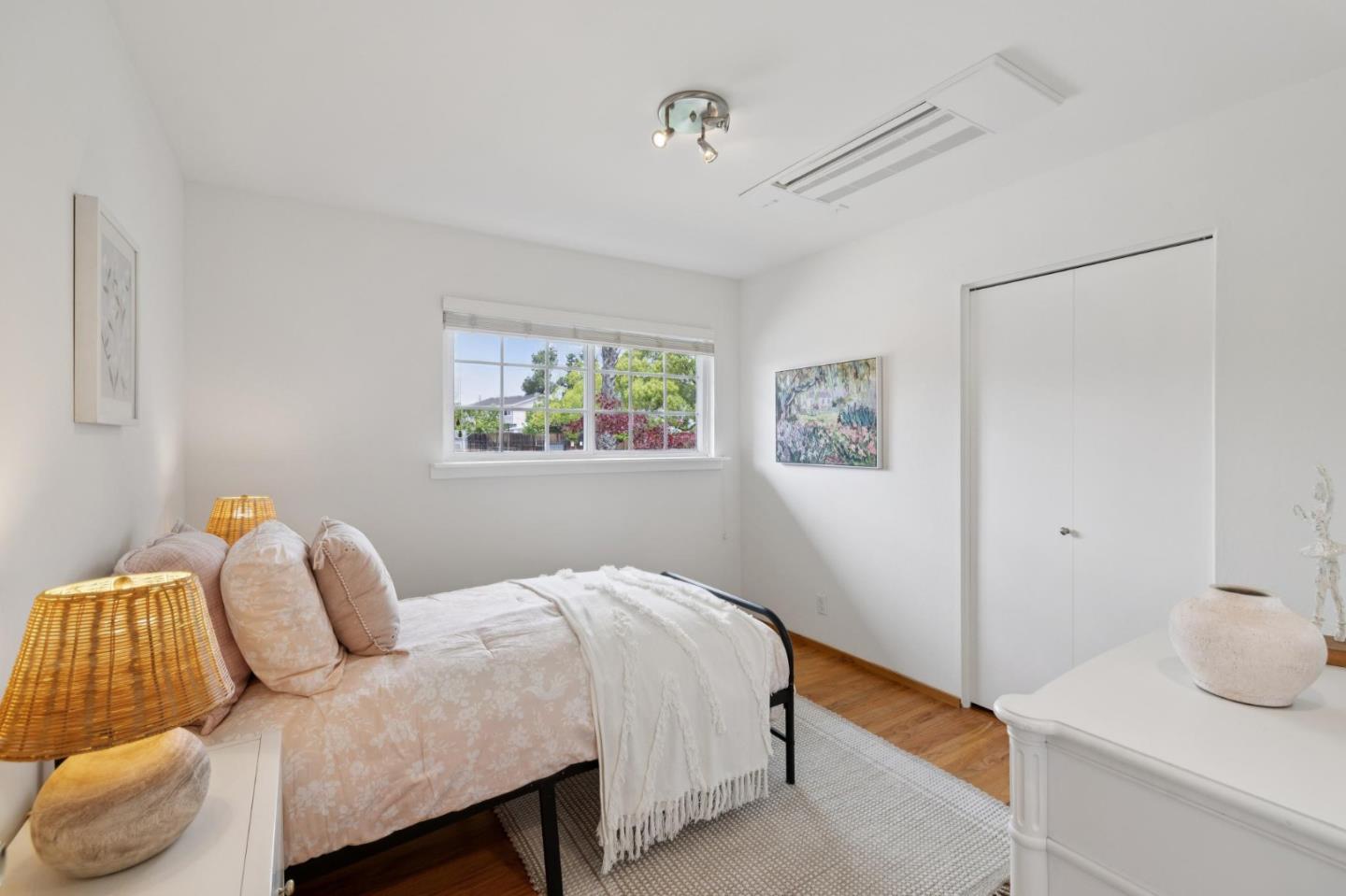 103 Belwood Gateway