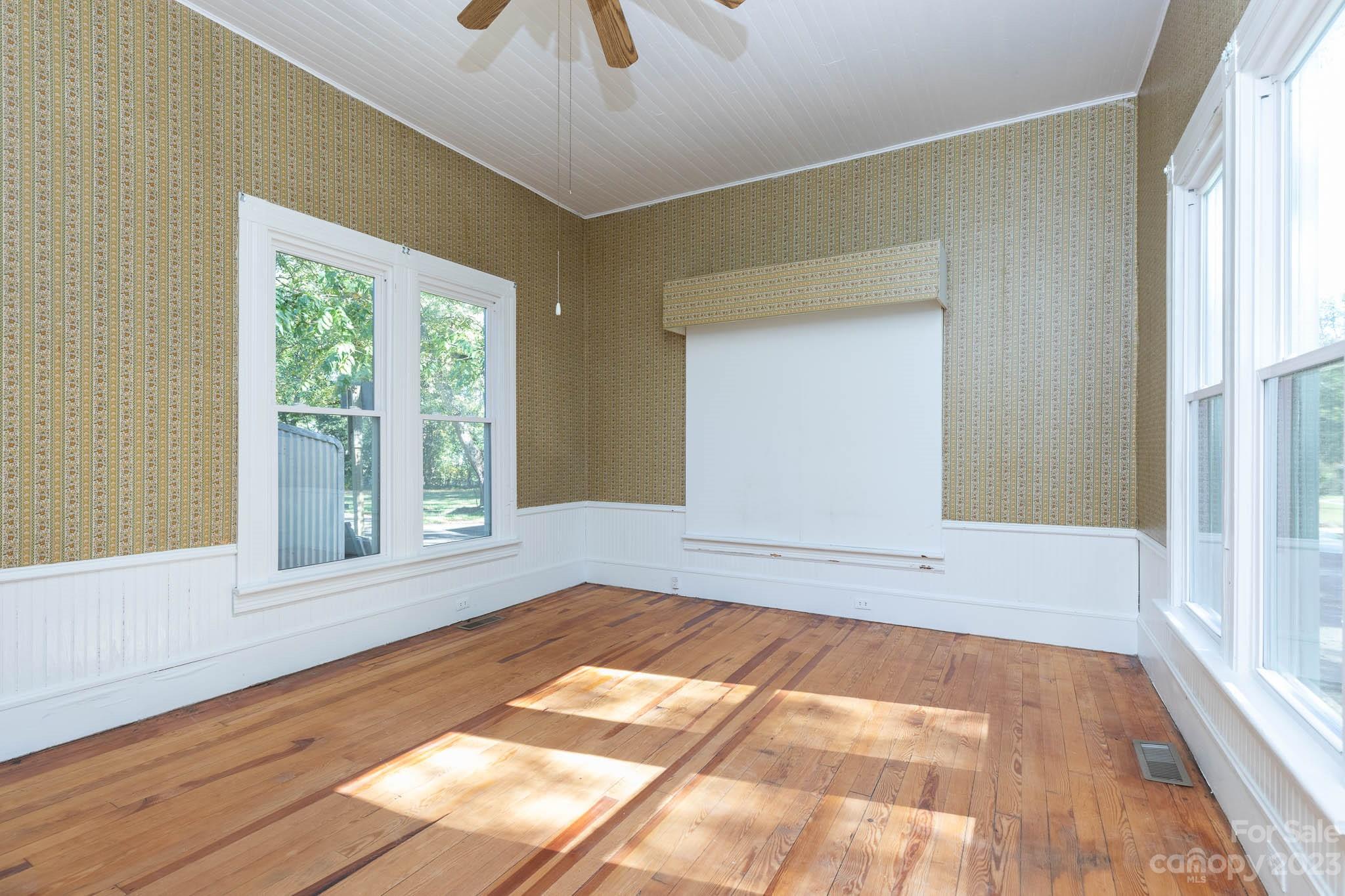 212 Calhoun Street