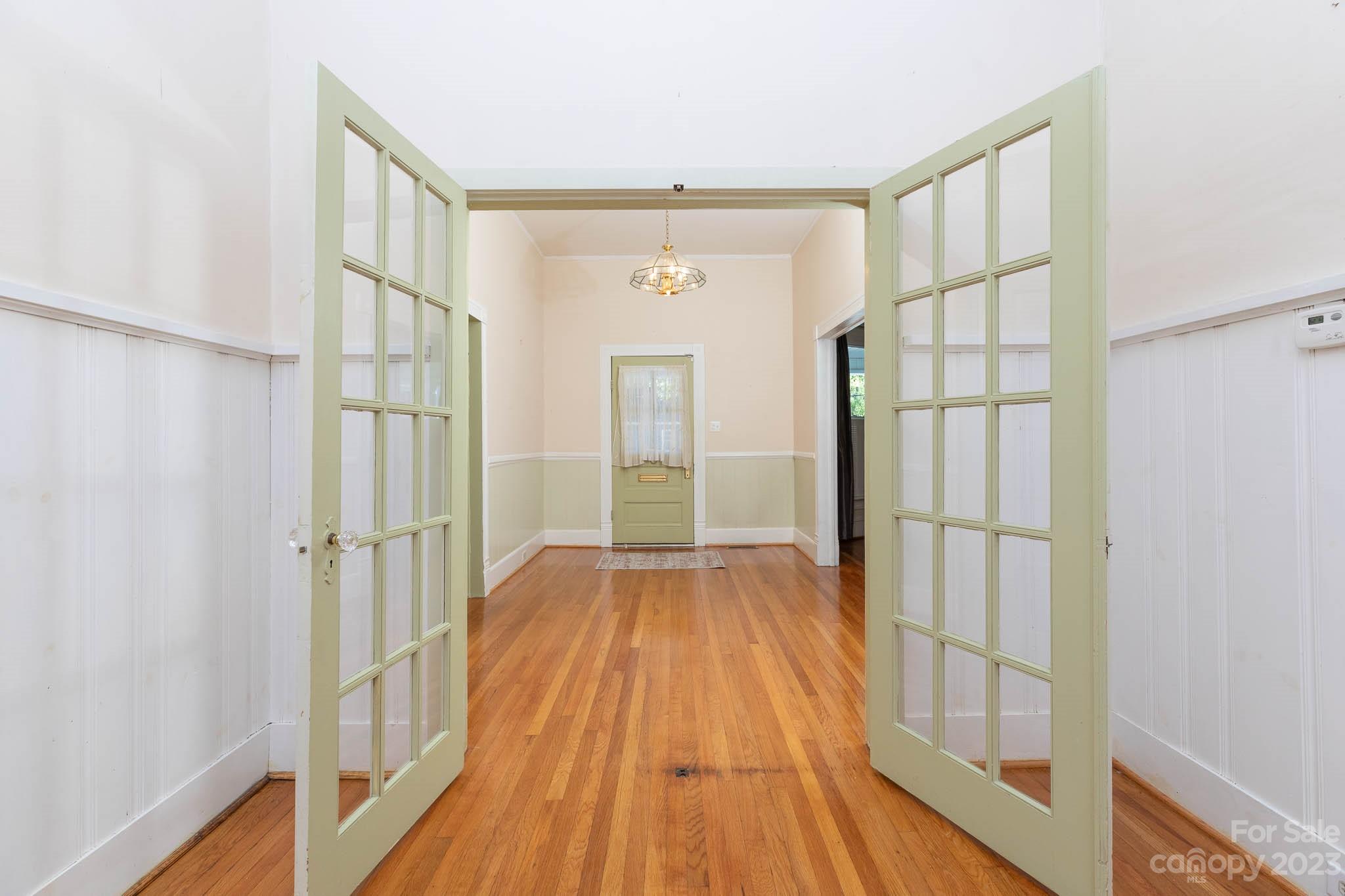 212 Calhoun Street