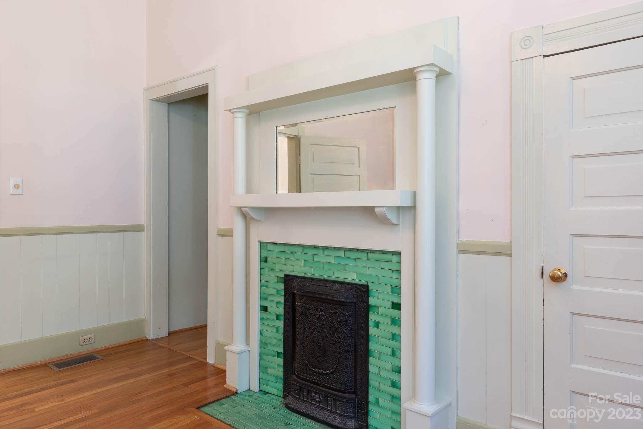 212 Calhoun Street